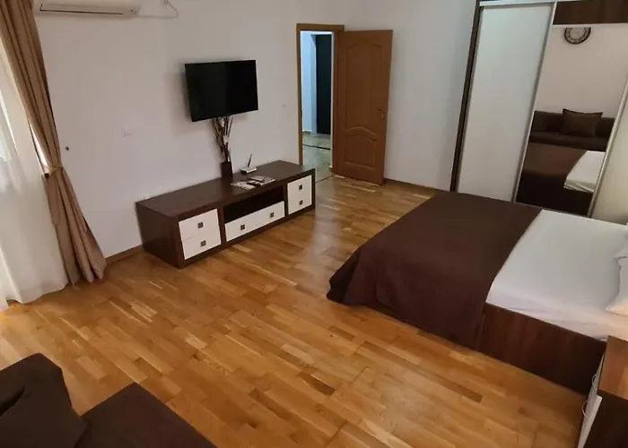 Anamaria Mamaia Nord * Navodari